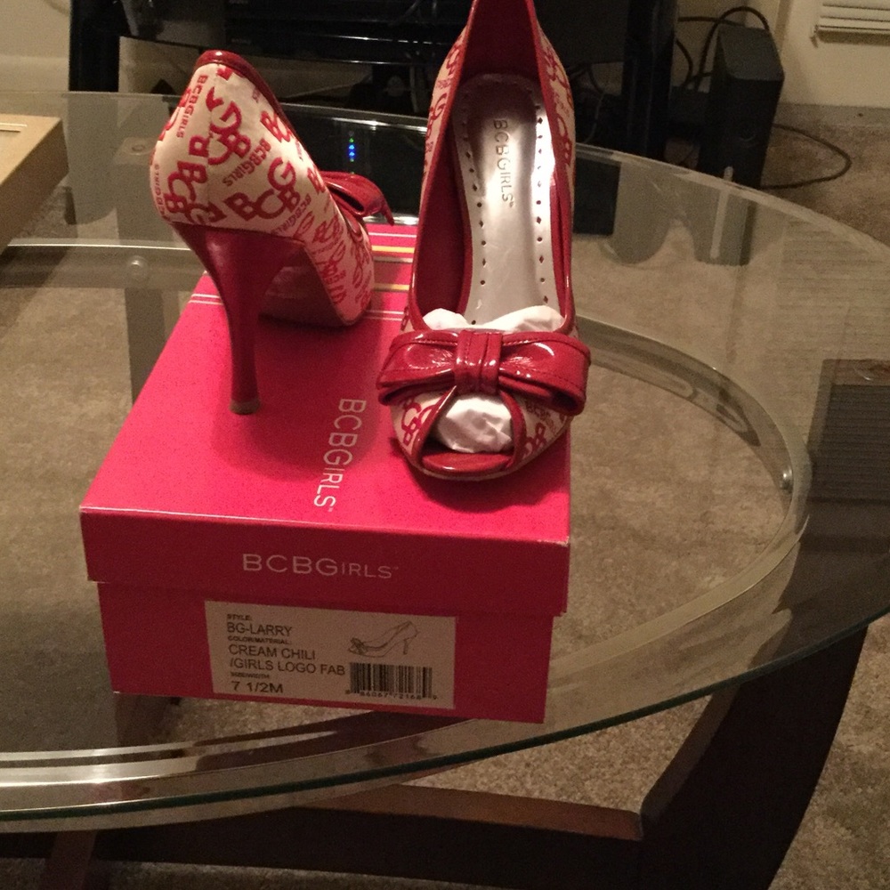 BCBG peep toe heels