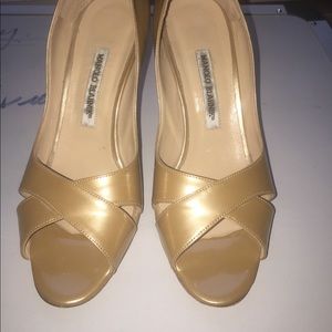 Champagne crossed peep toe (kitten heel)