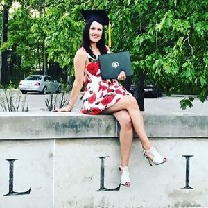 Meet your Posher, Danielle