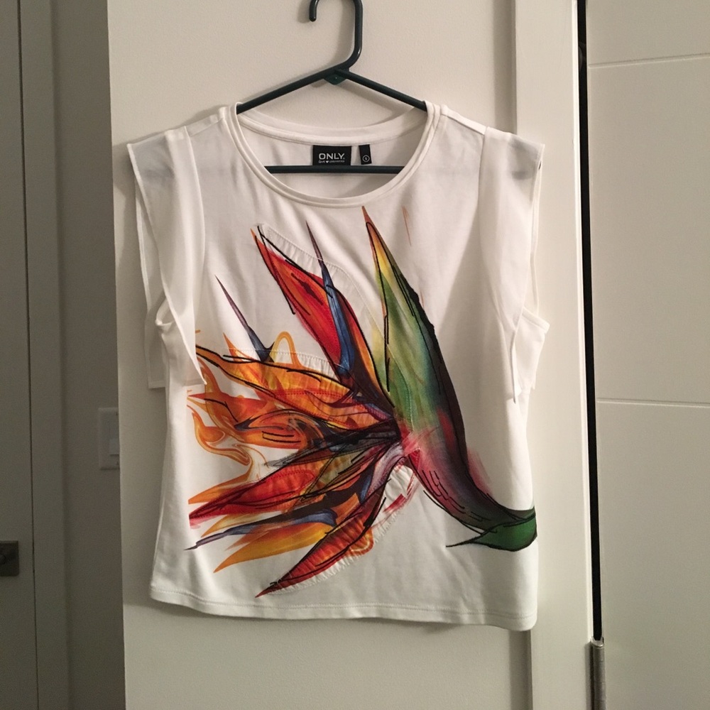 Colorful top