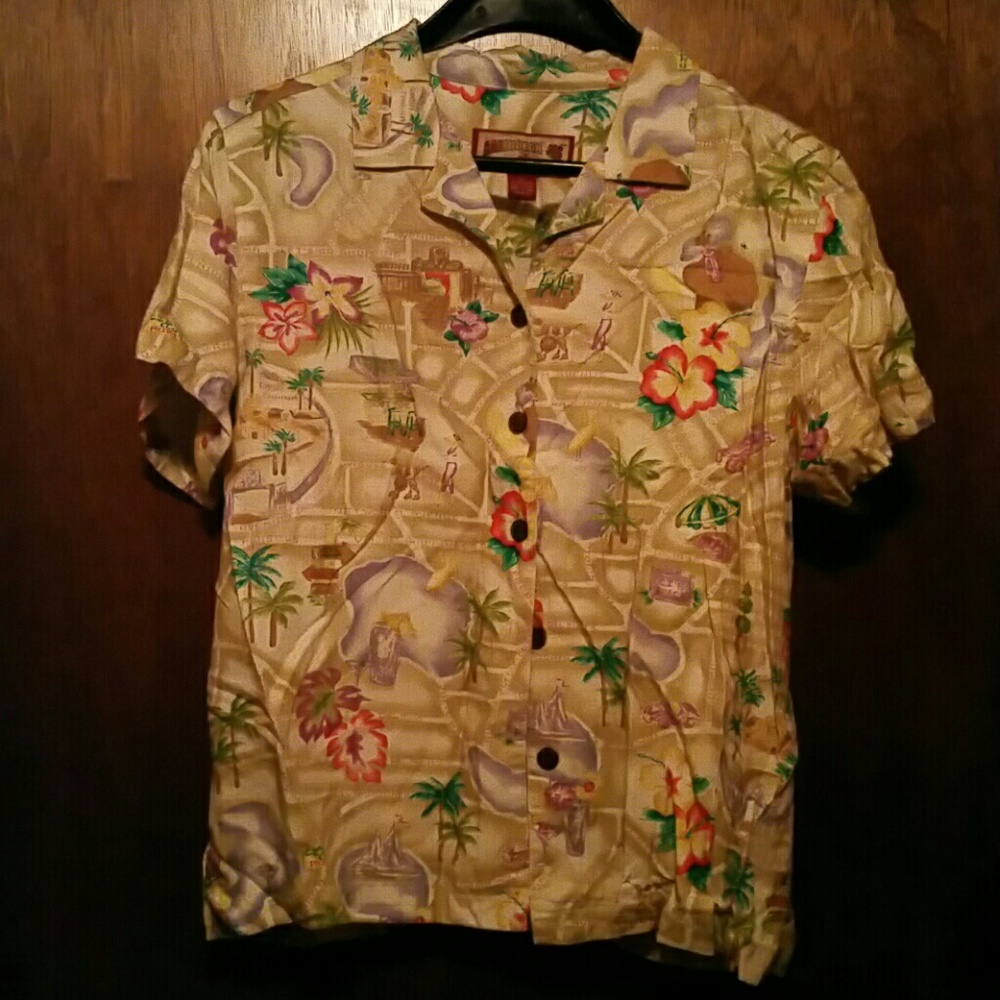 Caribbean Joe Tan Hawaiian Button-down Blouse
