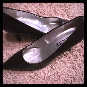 Moda size 7.5 pumps black