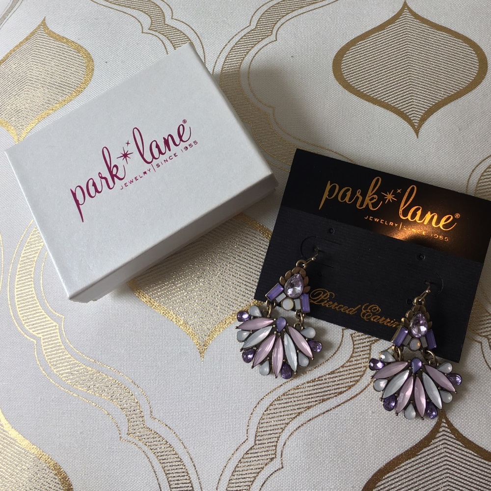 ✨Gorgeous Park Lane Lacy Lilac Earrings BNWT✨