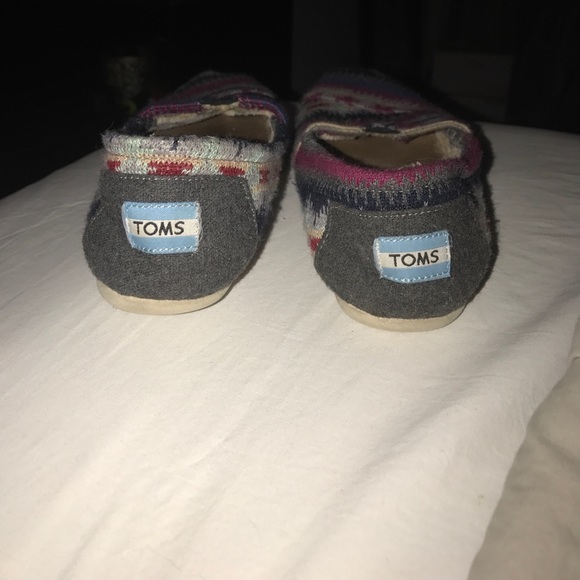 Toms - Picture 4 of 5
