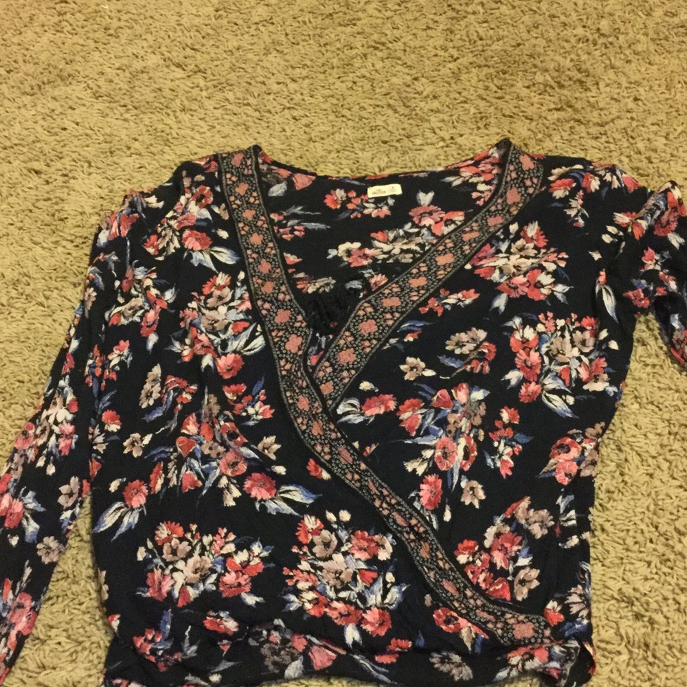 Long sleeve / tie up