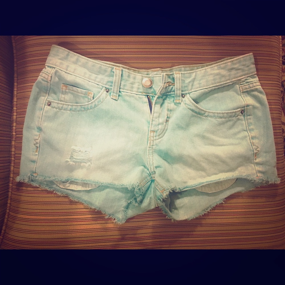 PRICE DROP🎉: Ripped Mint Green Shorts
