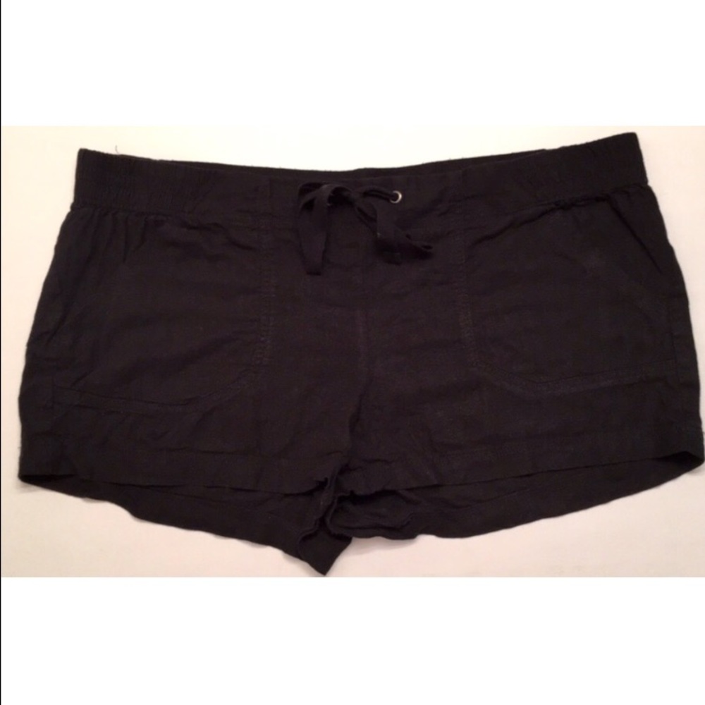 CUTE Black Shorts!