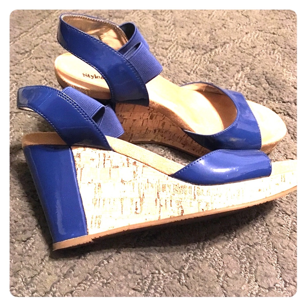 Nearly new indigo sandals!