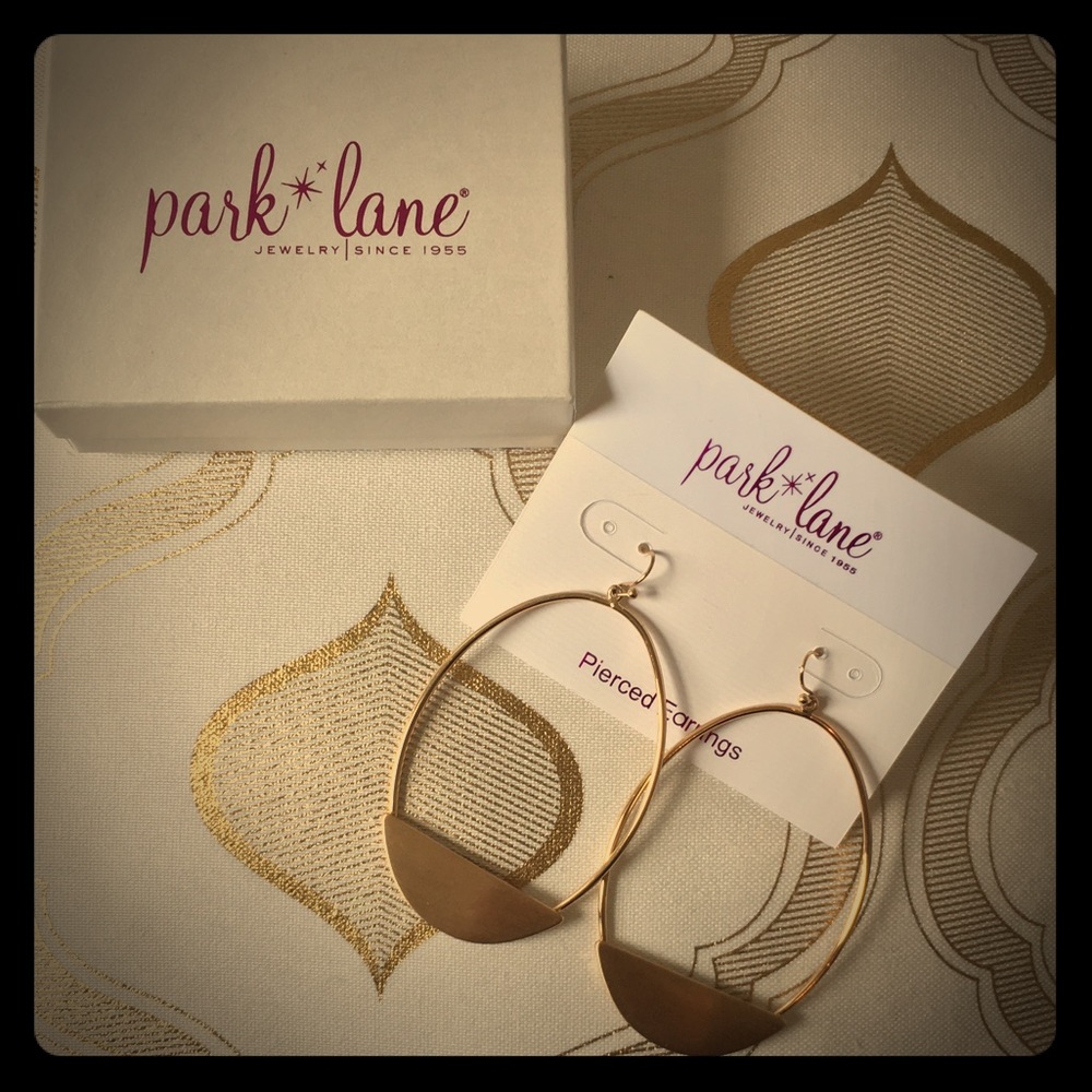 ✨Gorgeous Park Lane Gold Nuvo Earrings ✨