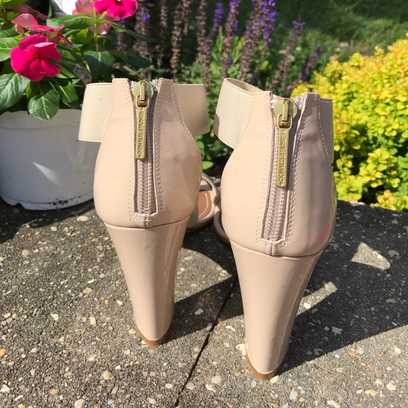 Donald J. Pliner - Picture 2 of 6