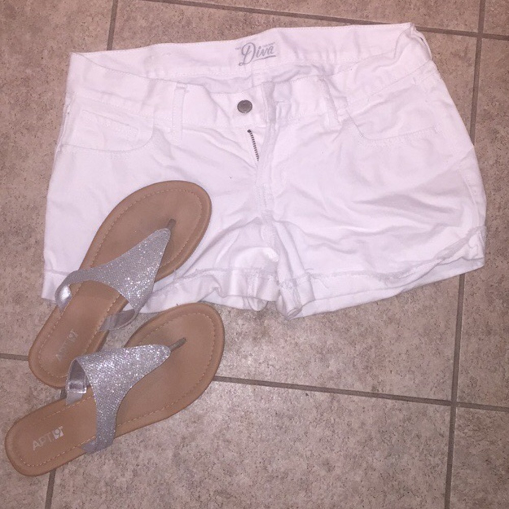 Old navy white rolled shorts