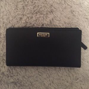 BRAND NEW Kate Spade New York Stacy Snap Wallet!