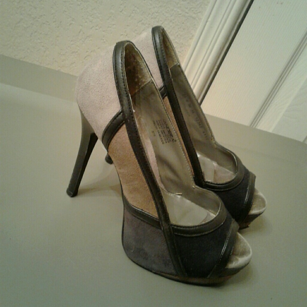 Professional modern heels.