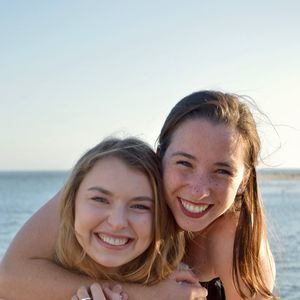 Meet your Posher, Carolina