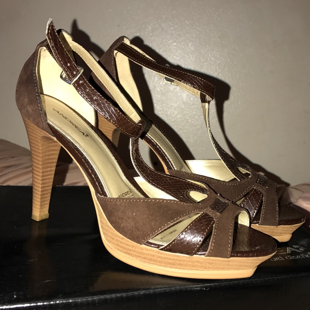 Brown suede/faux leather strap heels