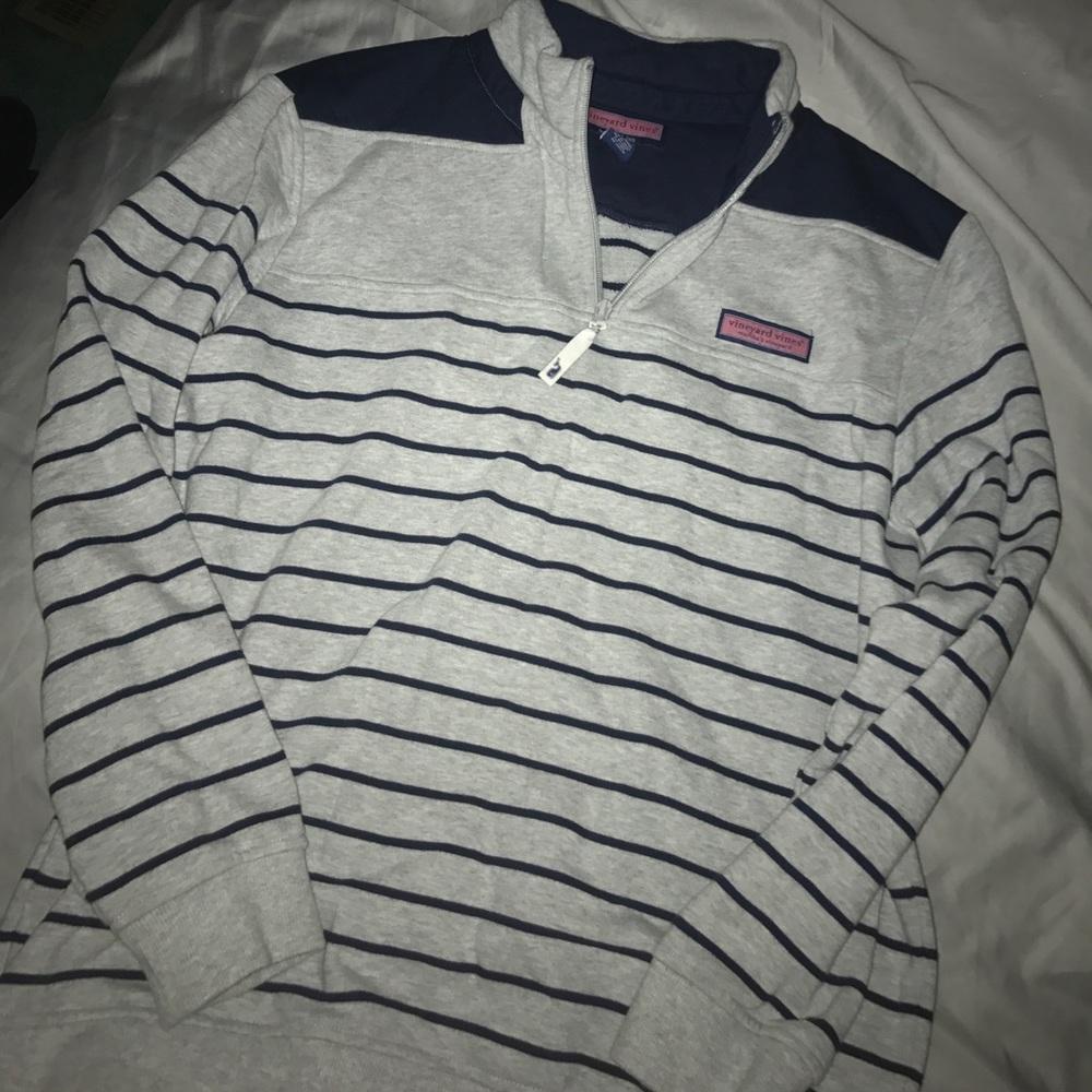 Vineyard vine men's size medium three quarter zip