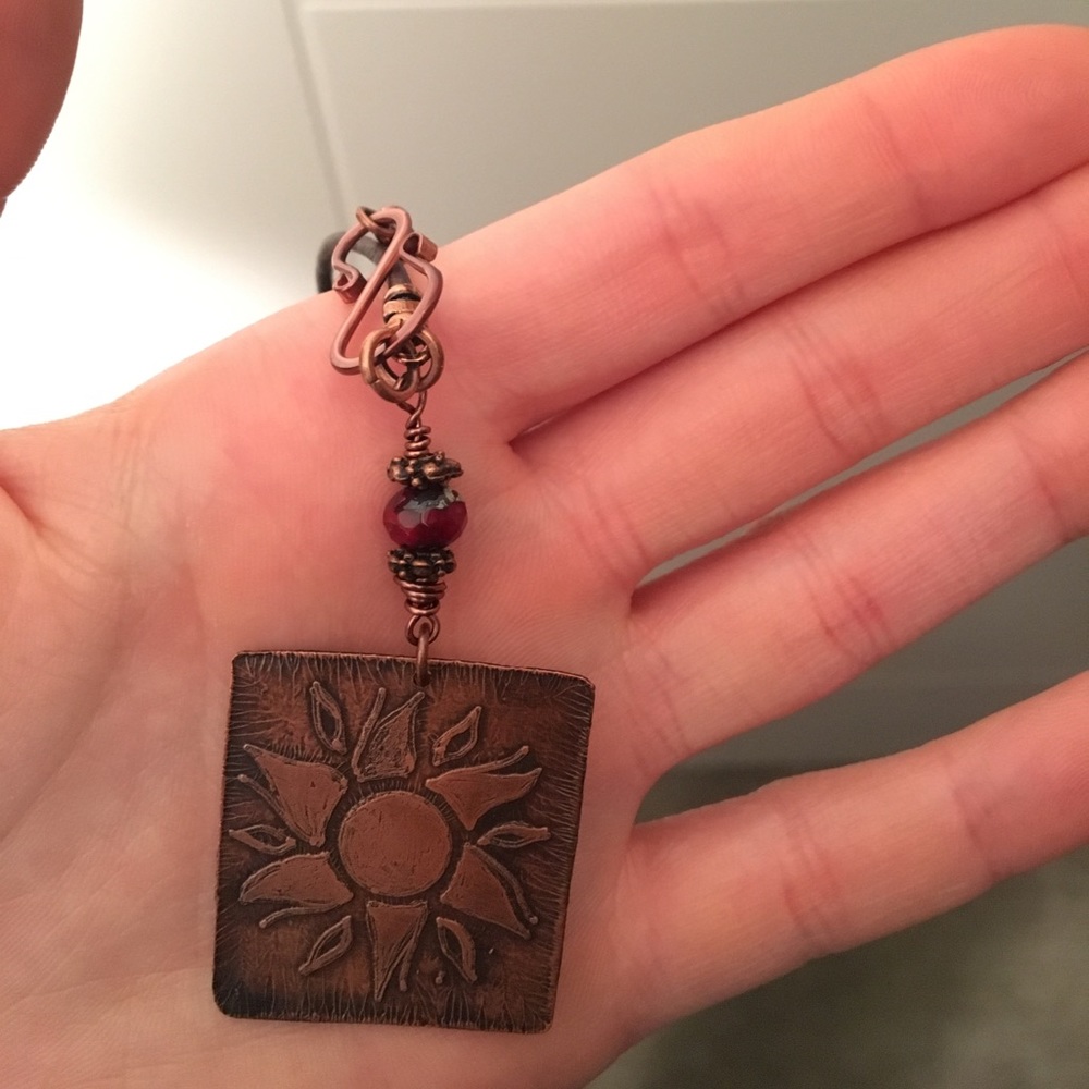 Sun pendant necklace