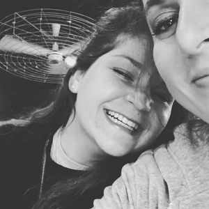 Meet your Posher, Dee