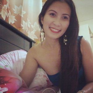 Meet your Posher, Adelfa