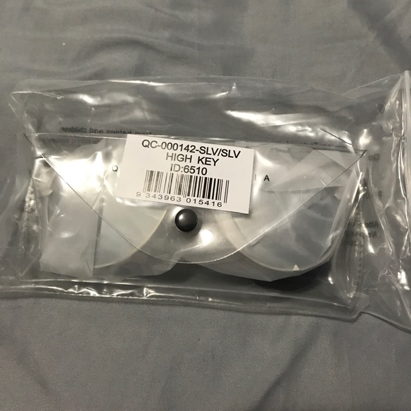 Quay Australia Desi Perkins High Key Silver - Picture 3 of 3