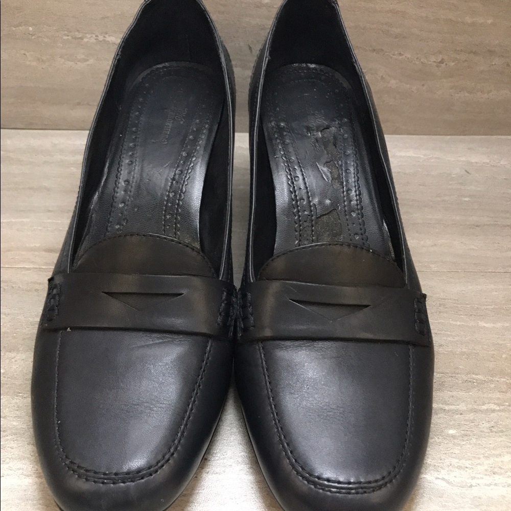 Preowned Navy Blue  Brooks Brothers Loafers