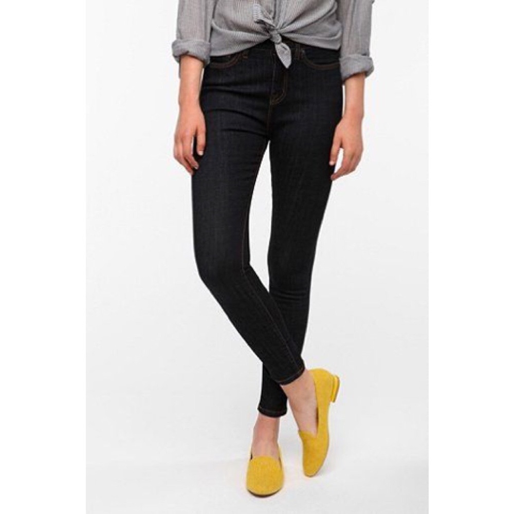 URBAN OUTFITTERS BDG Twig High-Rise Jeans
