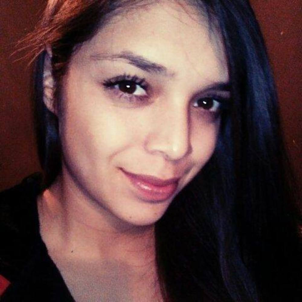 Meet your Posher, Valeria