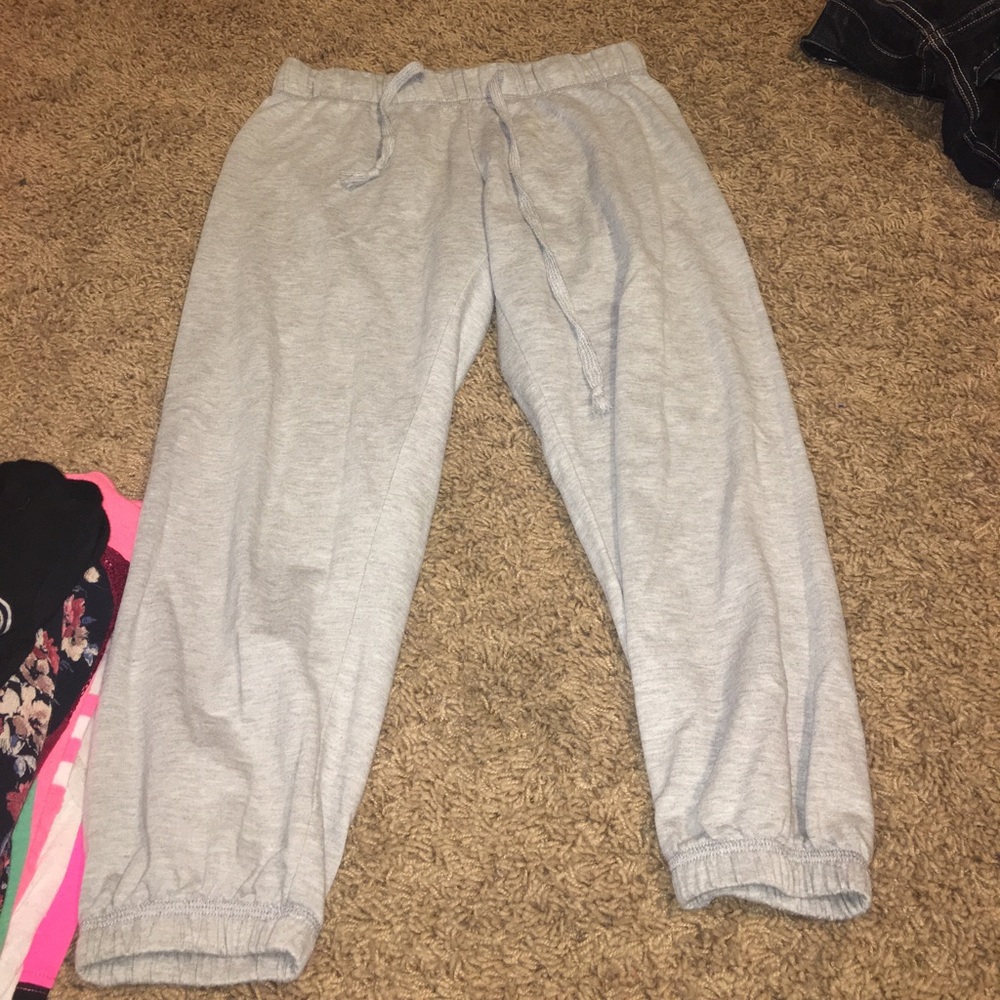 cropped sweats!