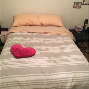 Pillow top mattress -full