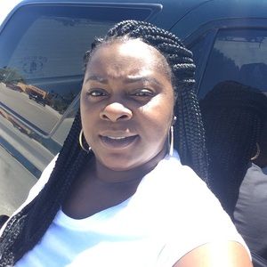 Meet your Posher, Evette