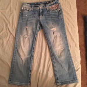 Size 30 MISS ME Capris.