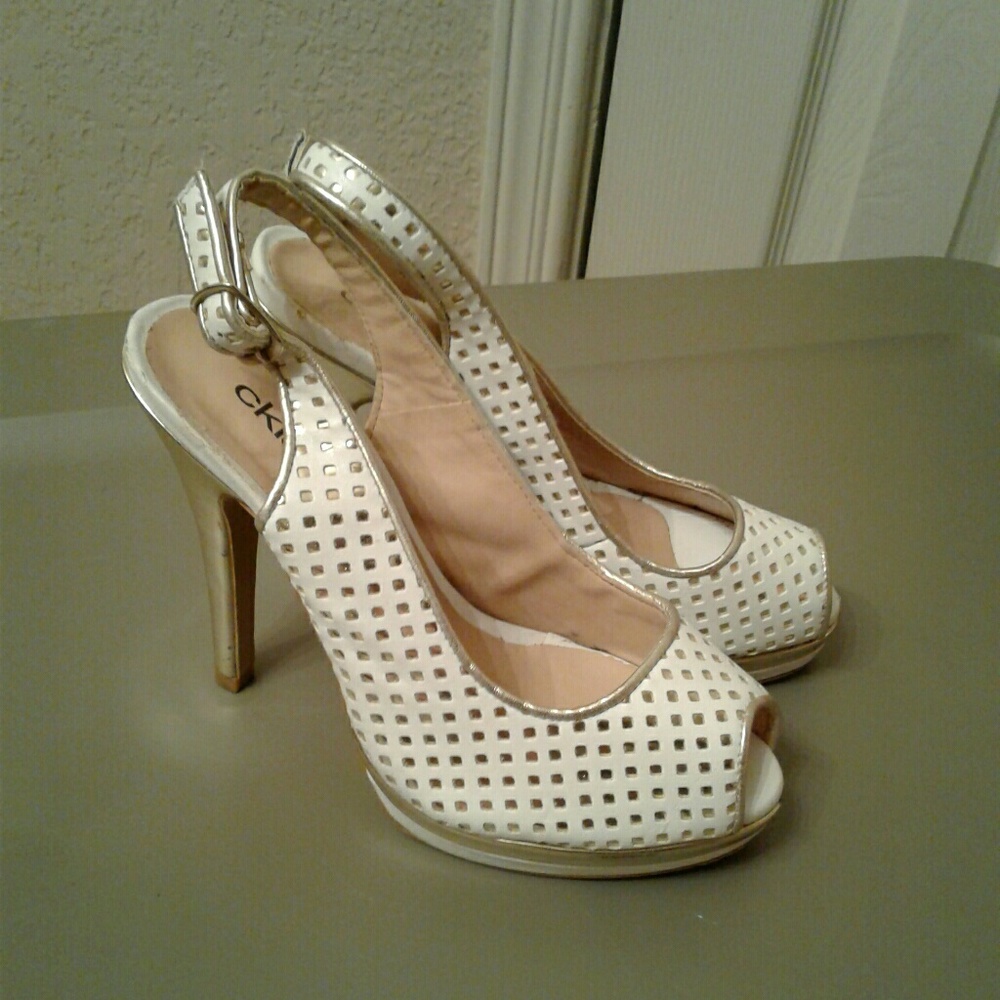 "Fencing" heels.