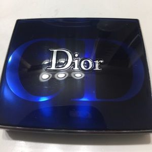 SALE! DIOR!💥"CD" Dior 5 color pallet petal shine!