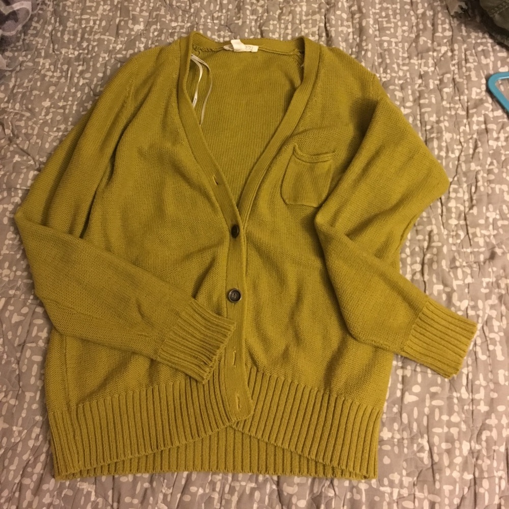 Forever 21 Like New Olive Cardigan!
