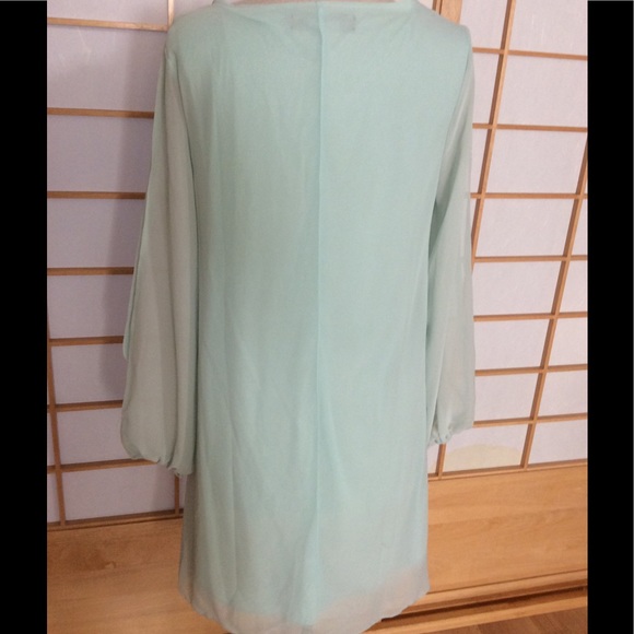 DJT Fashion Flowy Arm Slit Sleeve Dress - Picture 2 of 4