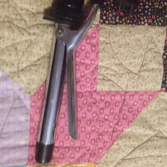 Curler - Picture 2 of 2