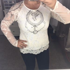 ❌SOLD❌BKE LACE TOP M
