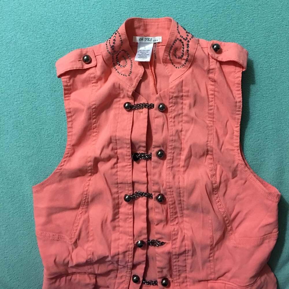 Vest - Picture 3 of 3