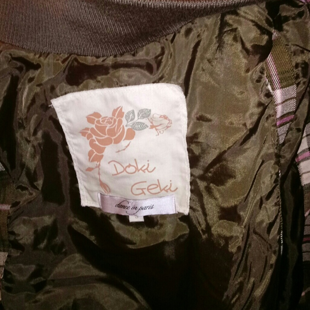 Vest - Picture 7 of 7