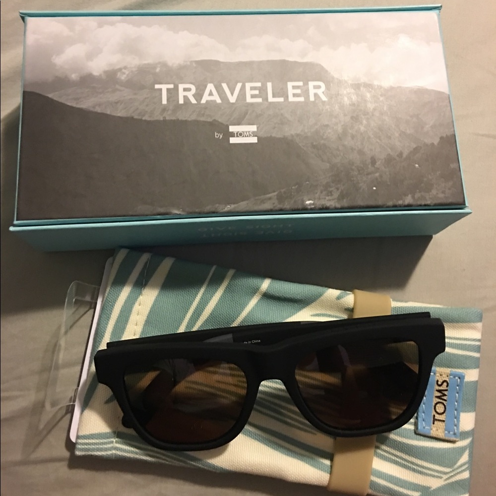 TOMS TRAVELLER SUNGLASSES - Dalston