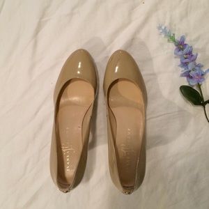 🌼FINAL SALE🌼 Ivanka Trump Pumps