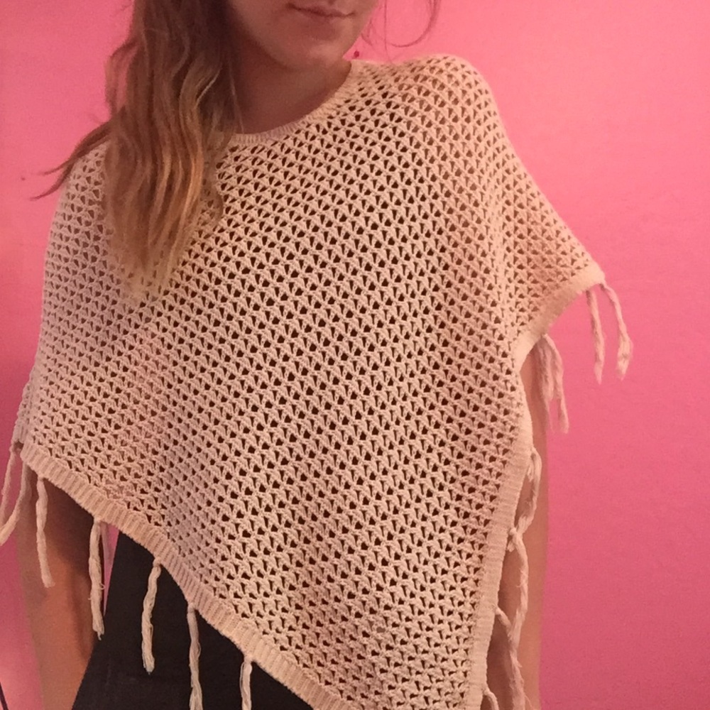 Kohl's Mudd Beige Crochet Poncho
