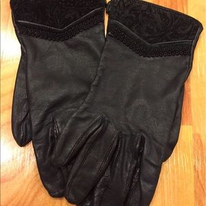 Wilsons leather gloves