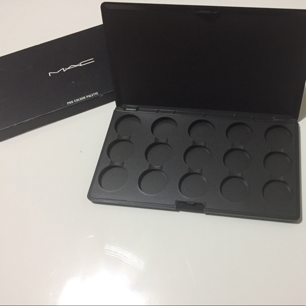 MAC Cosmetics Pro Palette