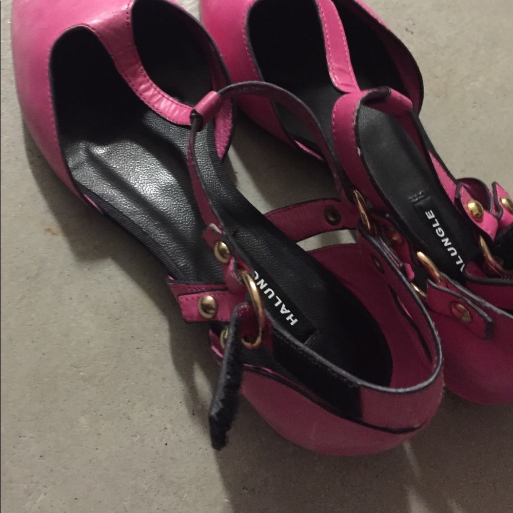 Shoe - Picture 4 of 4