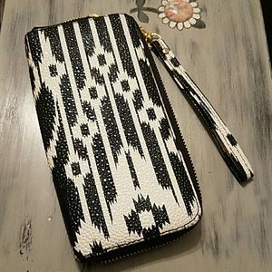 Southwestern wristlet