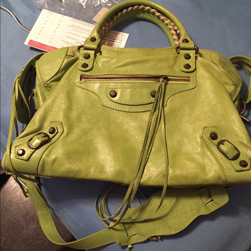 Balenciagia lime green !