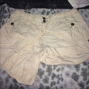 Cream shorts !