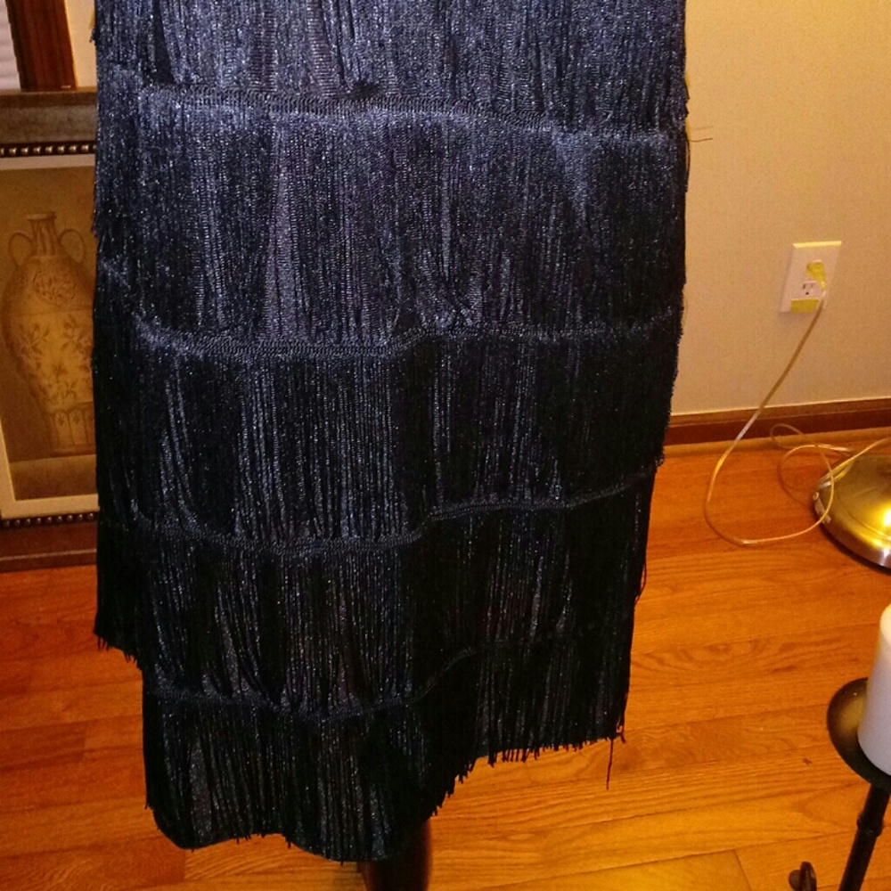 Dress - Picture 3 of 7