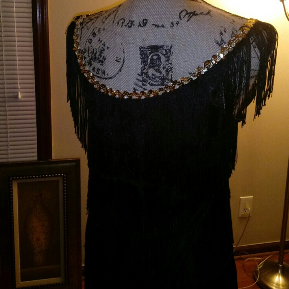 Dress - Picture 4 of 7